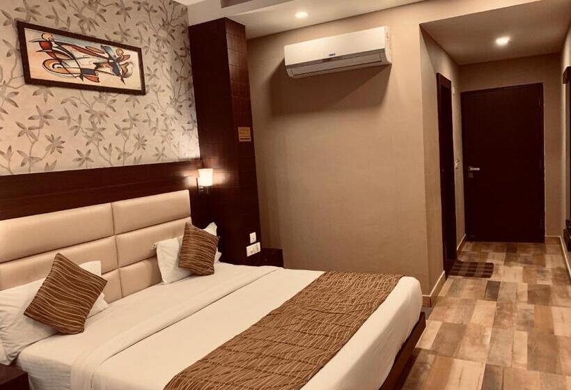 Номер Deluxe, The Onix