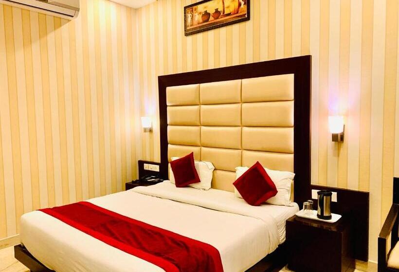 Стандартный Номер Кровать Кинг, The Onix