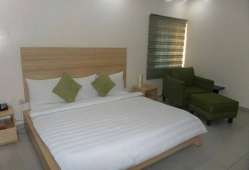 Deluxe Room, Vine Apartments & Resort