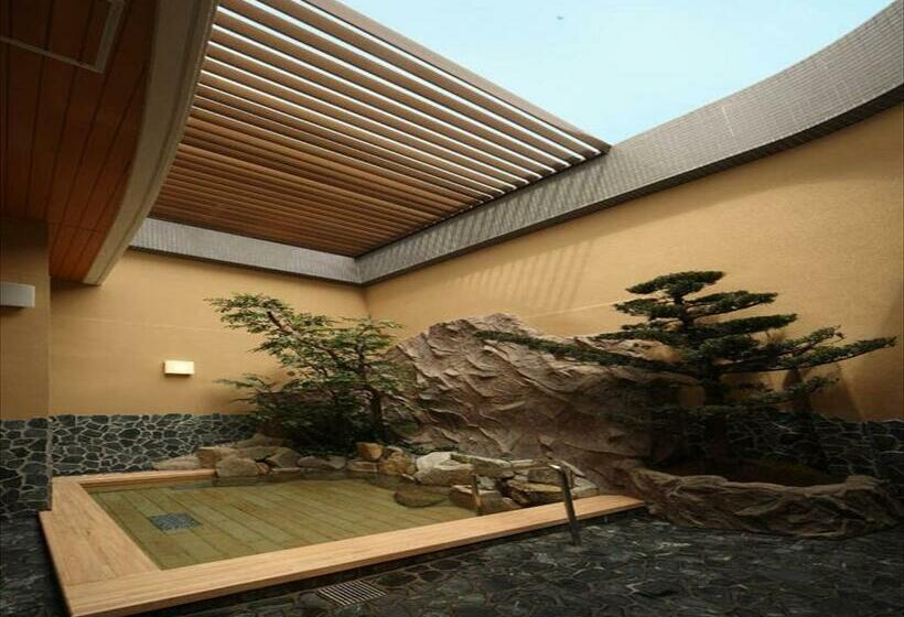 标准间带山景, Amandi