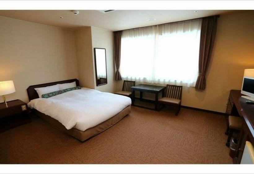 标准间带山景, Amandi