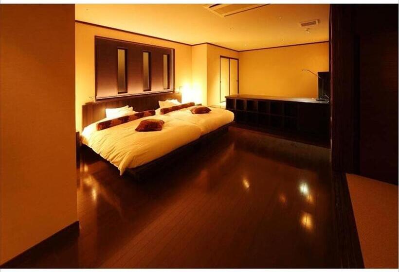 豪华套房, Amandi