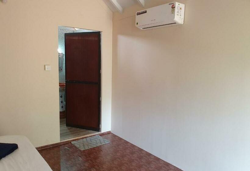 Deluxe Room with Balcony, Saxony Beach Huts