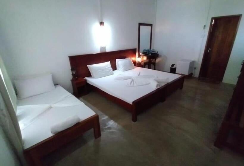 스탠다드 트리플 룸, Pearl Oceanic Resort Trincomalee