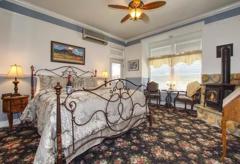 身障者適用キングサイズベッドルーム, Forfriends Inn Wine Country Bed And Breakfast