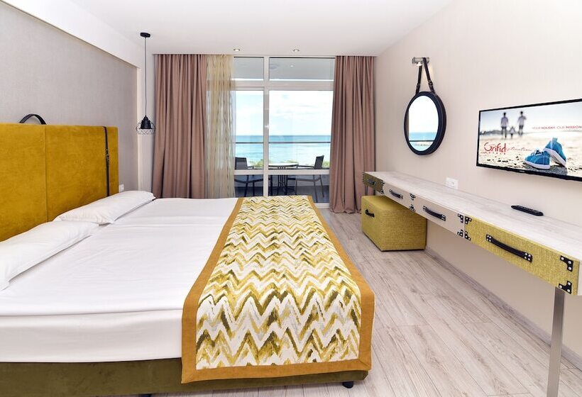 اتاق خانوادگی با چشم‌انداز دریا, Grifid Encanto Beach Hotel   Wellness & Spa