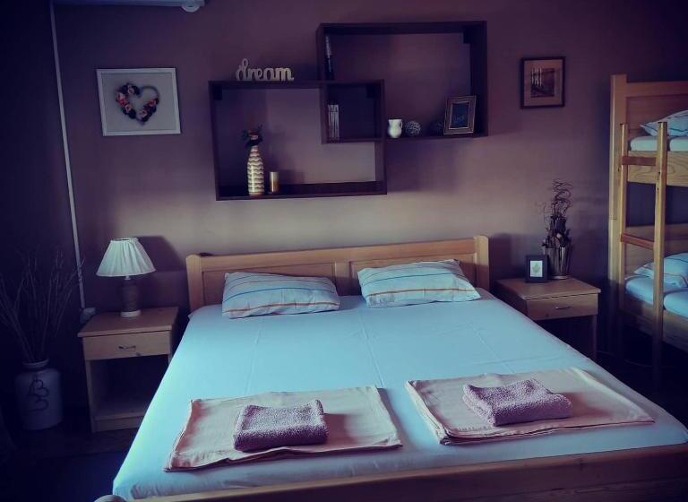 آپارتمان 1 خوابه با بالکن, Hostelche Guest House