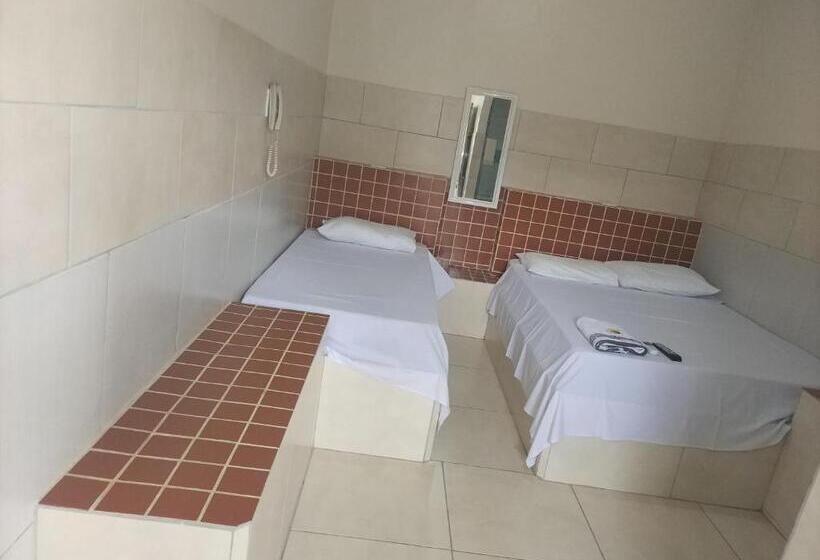 דירת חדר, Arahra