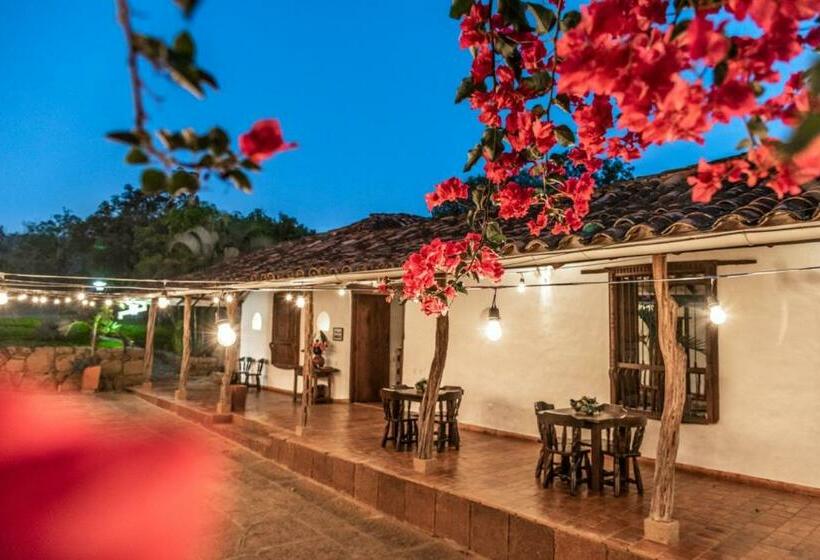 스탠다드 트리플 룸, Hacienda Macedonia