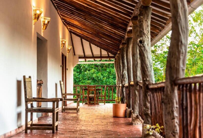 스탠다드 트리플 룸, Hacienda Macedonia