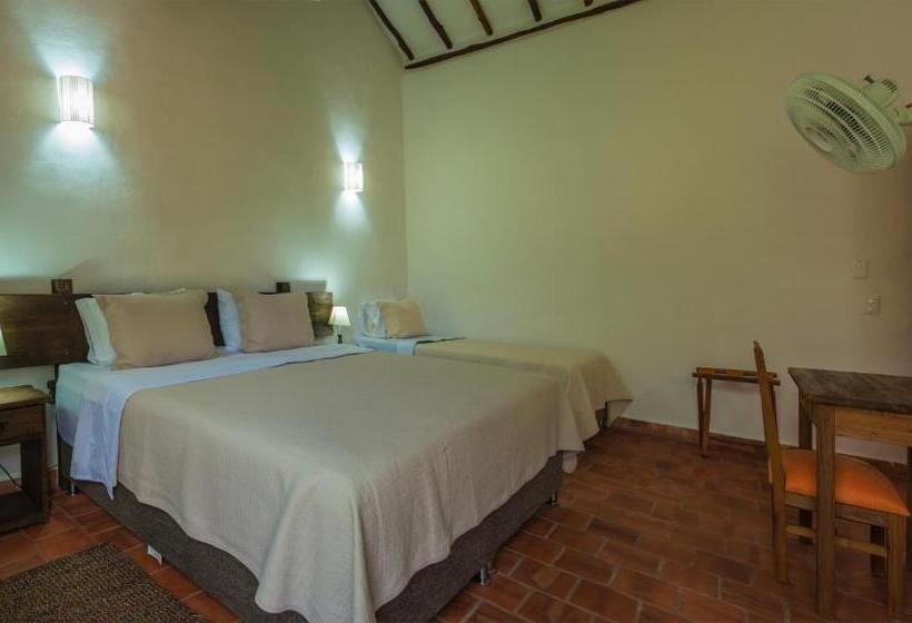 스탠다드 트리플 룸, Hacienda Macedonia