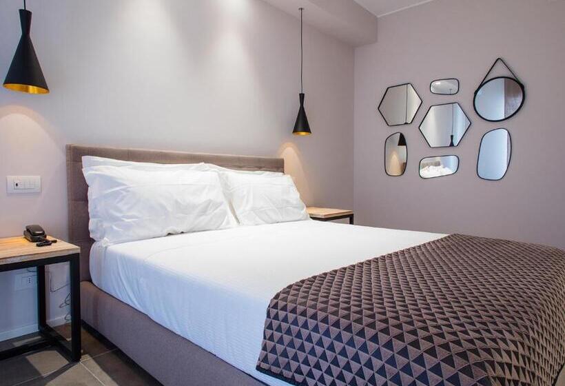 غرفة قياسية رباعية, Mane Boutique