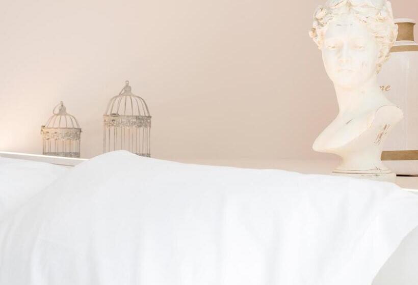 اتاق استاندارد چهار تخته, Mane Boutique