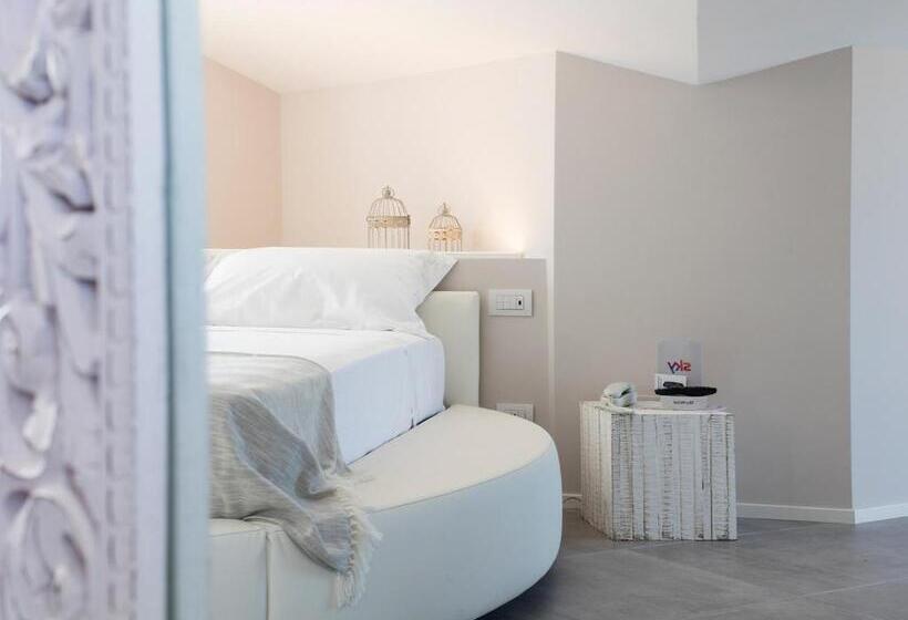 اتاق استاندارد چهار تخته, Mane Boutique