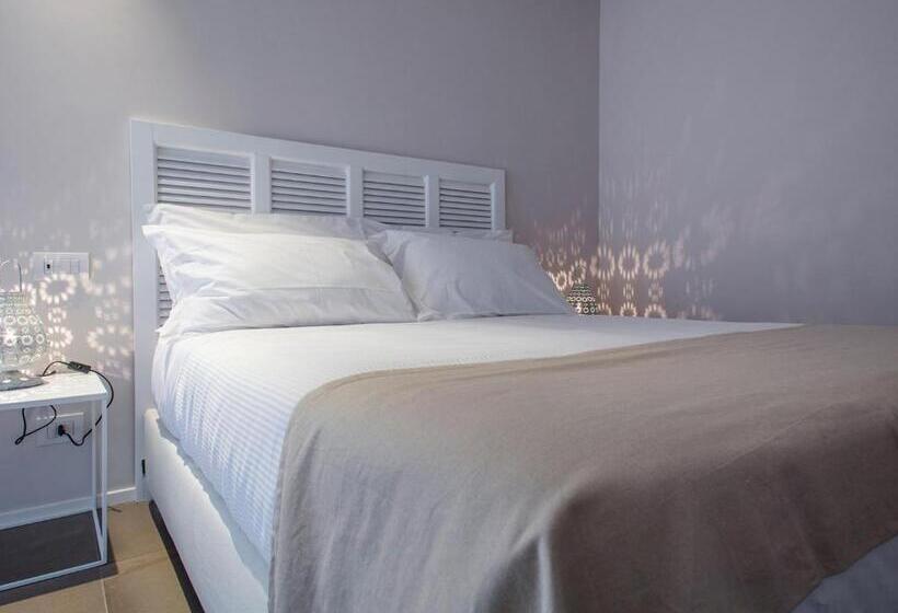 غرفة قياسية, Mane Boutique