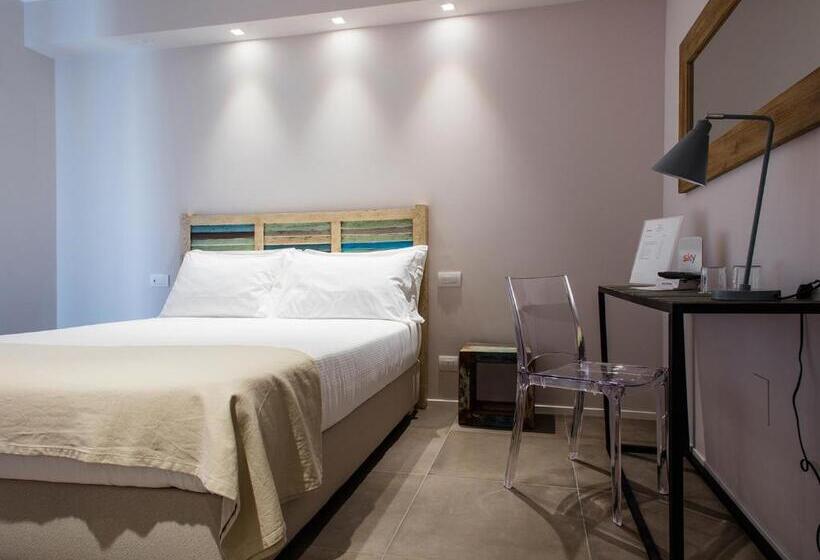 غرفة قياسية, Mane Boutique