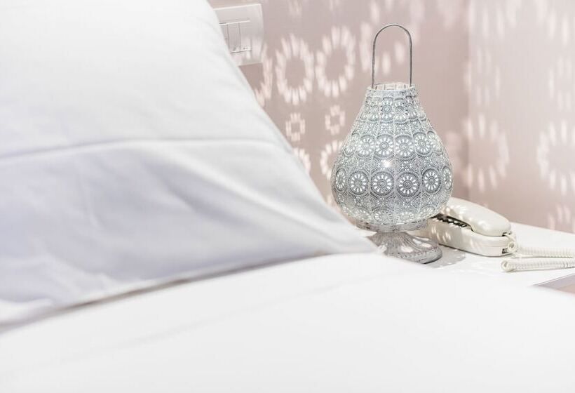 غرفة قياسية رباعية, Mane Boutique