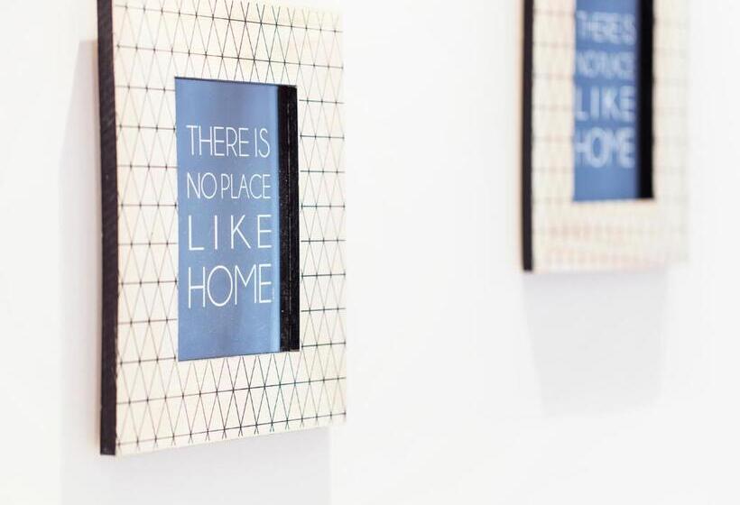 غرفة قياسية, Mane Boutique