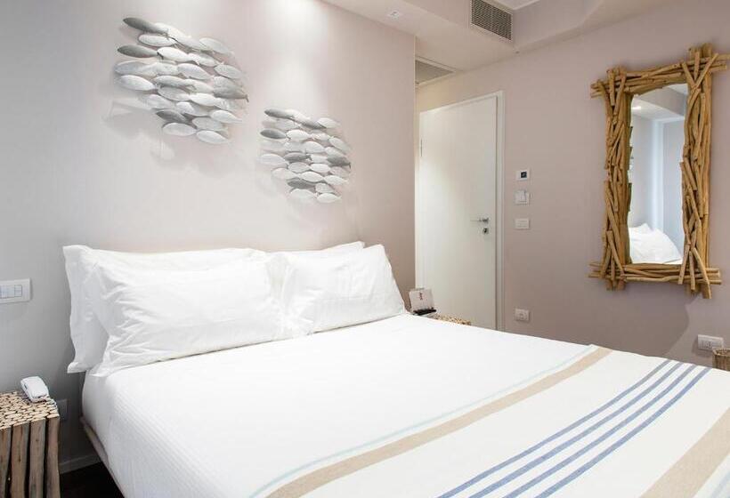 غرفة قياسية, Mane Boutique