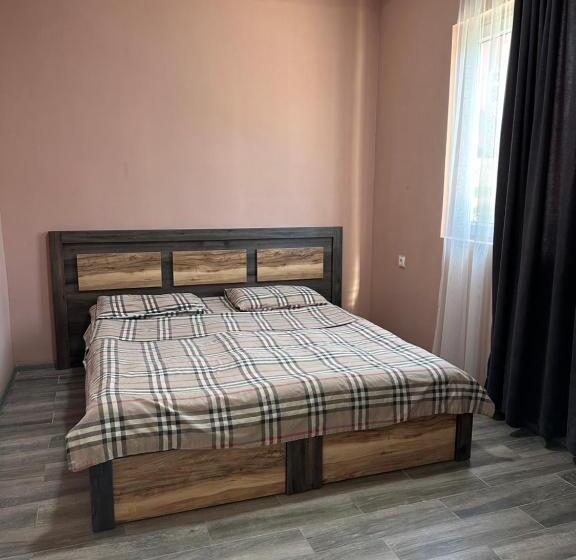 اتاق خانوادگی, Mirage Ureki