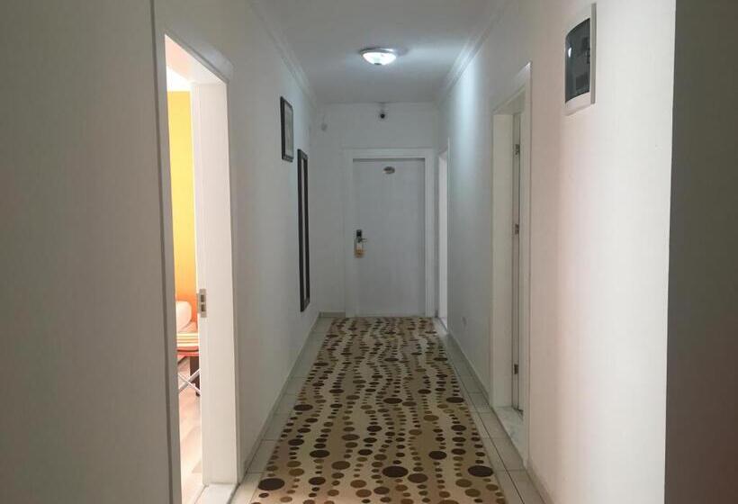 اتاق استاندارد سه نفره, Mutado