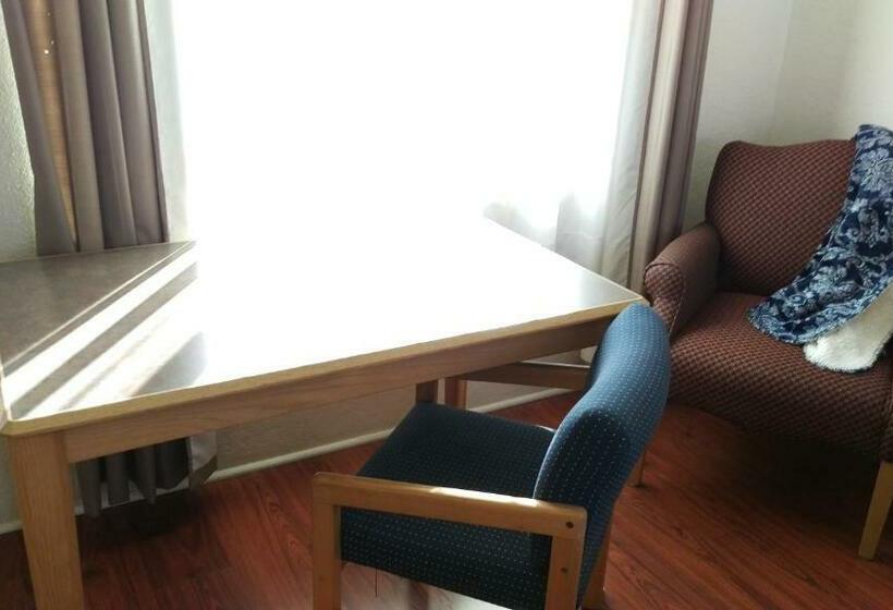 اتاق استاندارد با تخت بزرگ, Rocket Inn