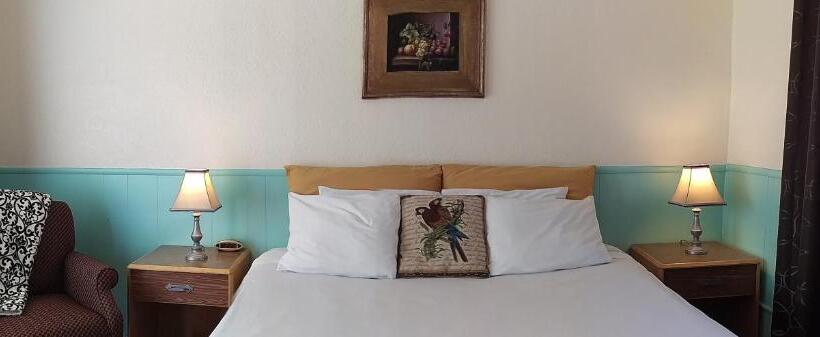 اتاق استاندارد با تخت بزرگ, Rocket Inn