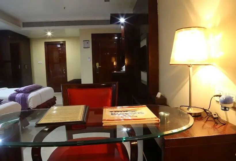 Habitació Deluxe, The Raso