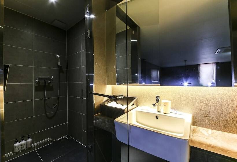 듀플렉스 스위트, Arrietty Motel