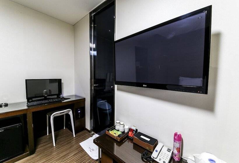 스탠다드 룸, Arrietty Motel