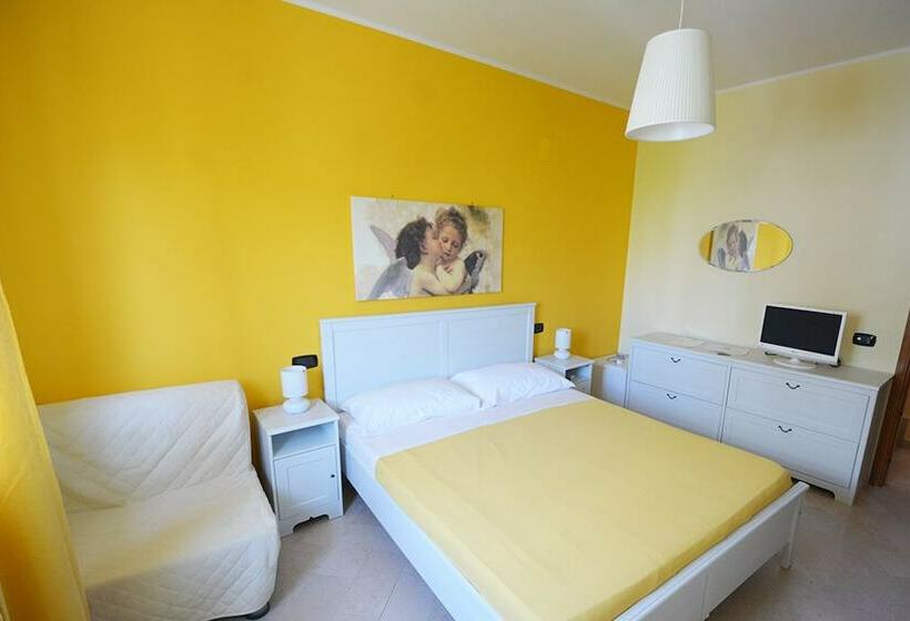 デラックストリプルルーム, B&b La Baia Sul Mare