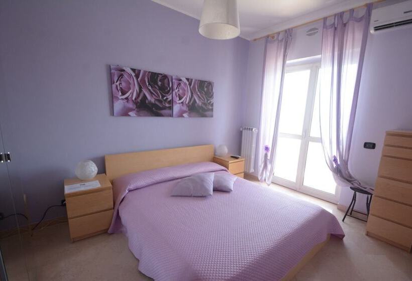 オーシャンビュースタンダードルーム, B&b La Baia Sul Mare