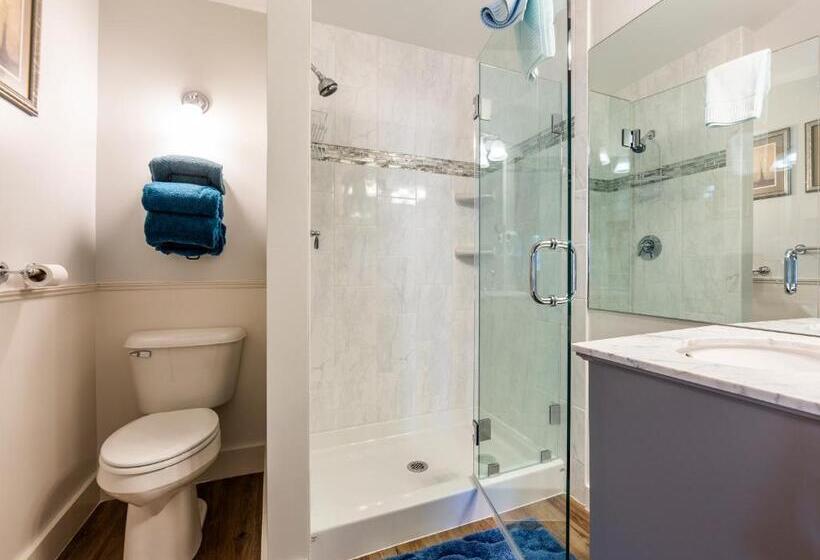 Deluxe Suite King-Size Franciággyal, The Elmhurst Inn