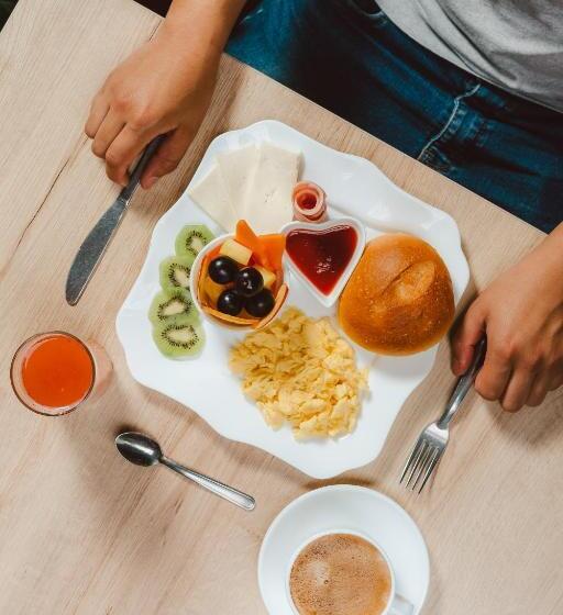 غرفة قياسية ثلاثية, Gran Hotel París