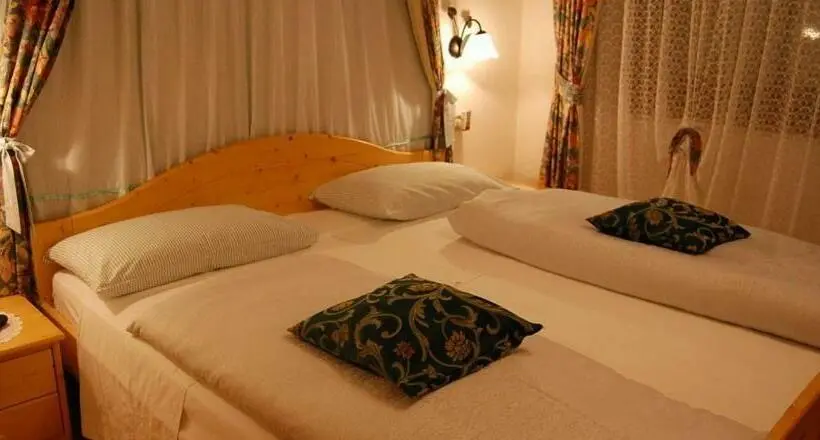 اتاق استاندارد, Albergo Genziana