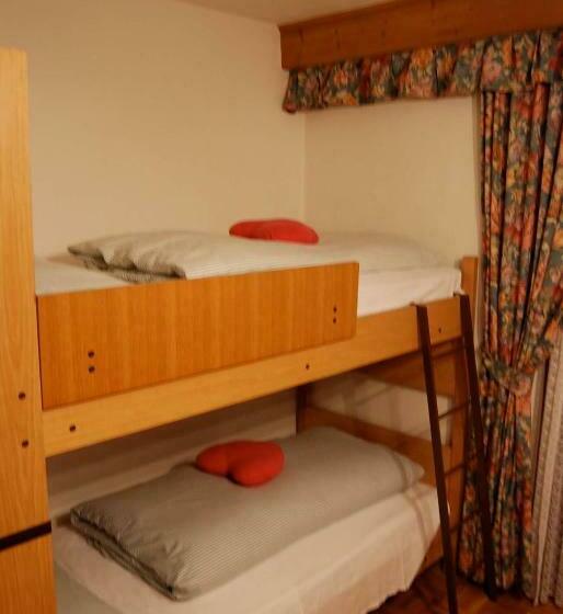 Четырехместный Номер Стандарт, Albergo Genziana