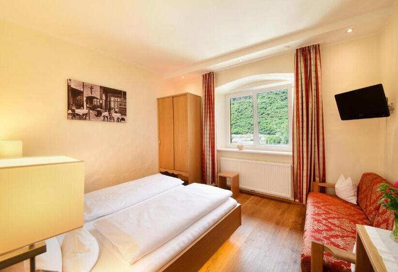 חדר סטנדרט, Ansitz Gamp