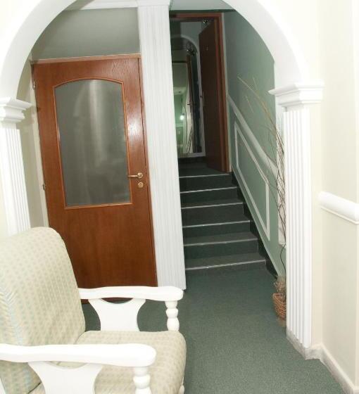 海景套房, Boryana