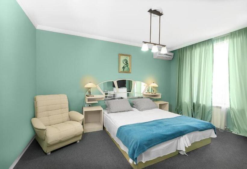 海景套房, Boryana