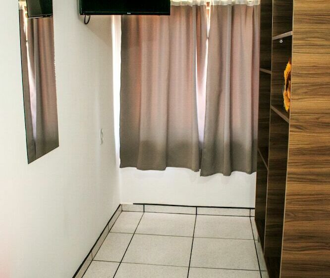 スタンダードシングルルーム, Palugi