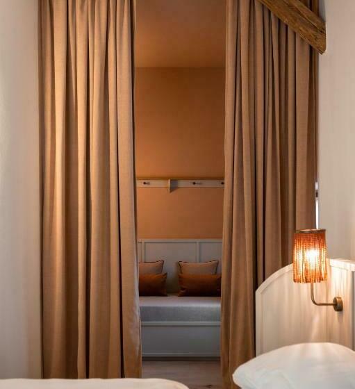 Deluxe Szoba Erkéllyel, Leuchtenburg Am See