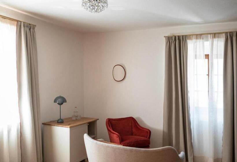 Quarto Deluxe Vista Mar, Leuchtenburg Am See