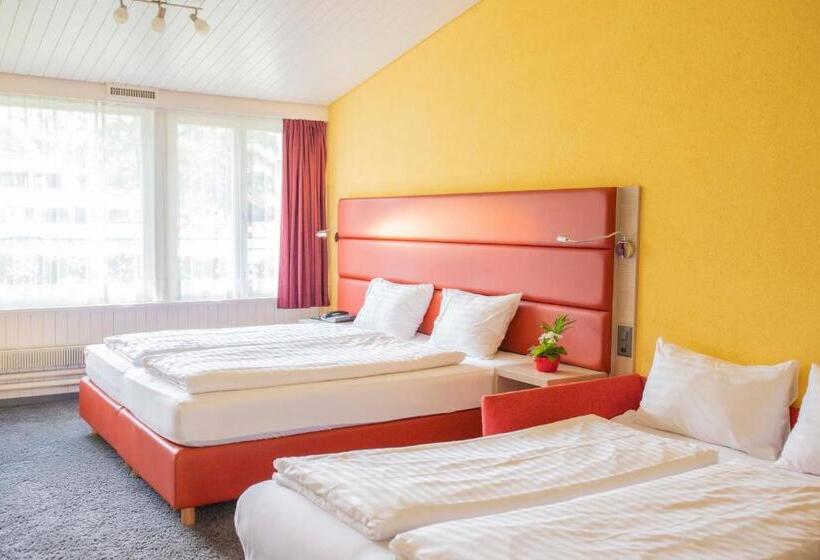 חדר סופריור נוף לנהר, The River Village