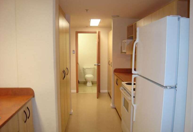 침실 4개 아파트, Mount Saint Vincent University Residence Hostel