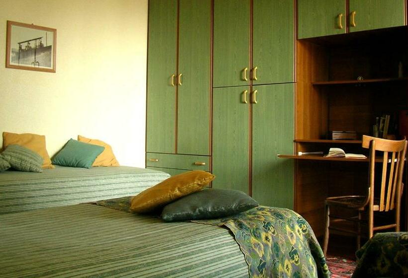 اتاق استاندارد با بالکن, Villa Caterina B&b