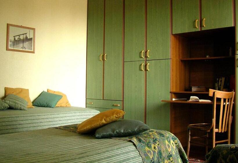 חדר סטנדרט עם מרפסת, Villa Caterina B&b