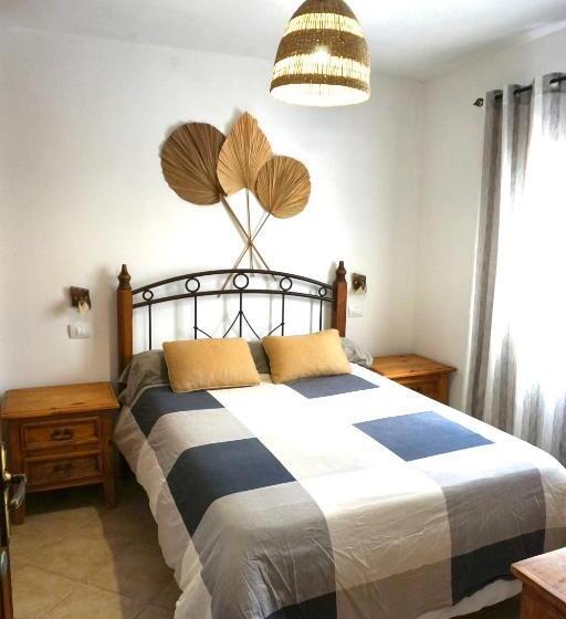 חדר סטנדרט, Pura Vida Surf Camp & School