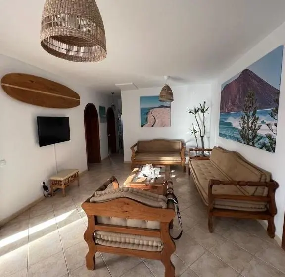 ４ベッドルームハウス, Pura Vida Surf Camp & School