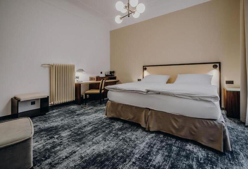 패밀리 룸, Esplanade Carlsbad