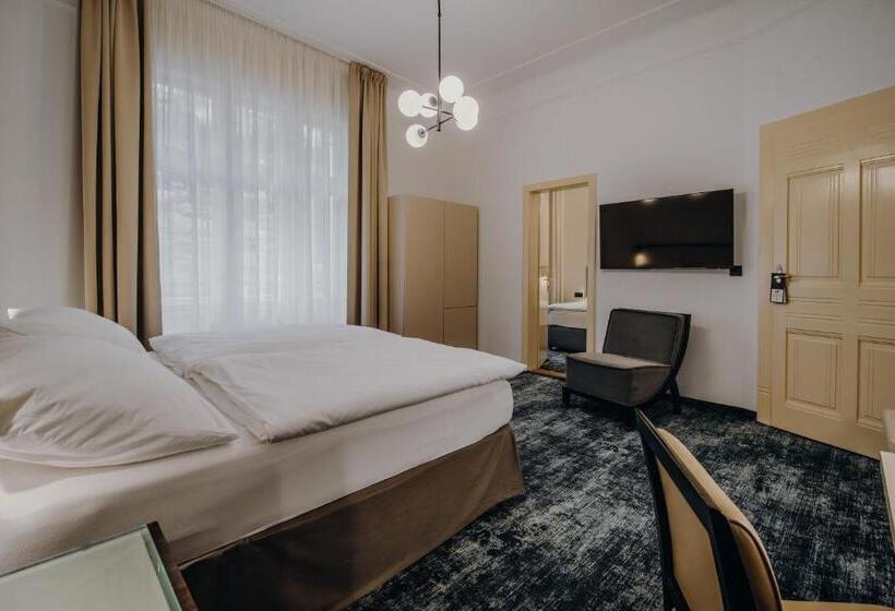 패밀리 룸, Esplanade Carlsbad